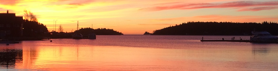 Soloppgang Lillesand havn 2 - Foto Susanne Syvertsen