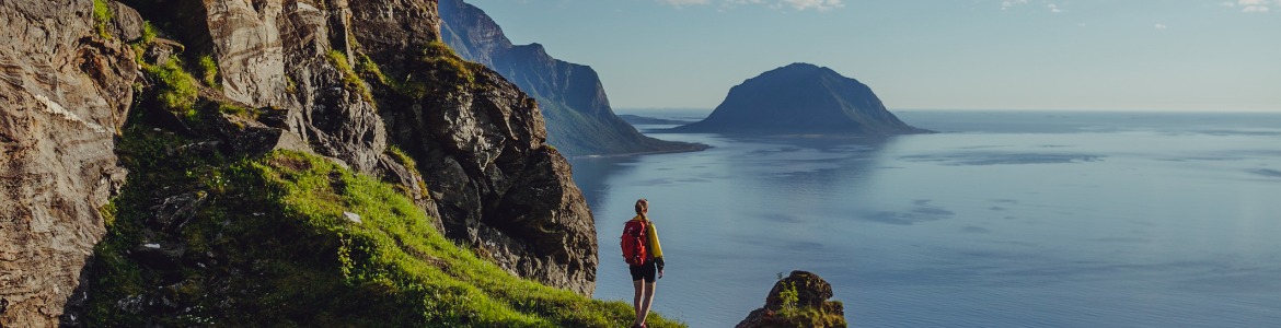 Dame på fjelltur i Gildeskål kommune