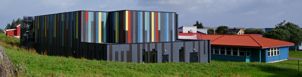 Lovund skole, hallen